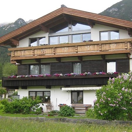 Haus Karwendelblick Bed and Breakfast Leutasch Buitenkant foto