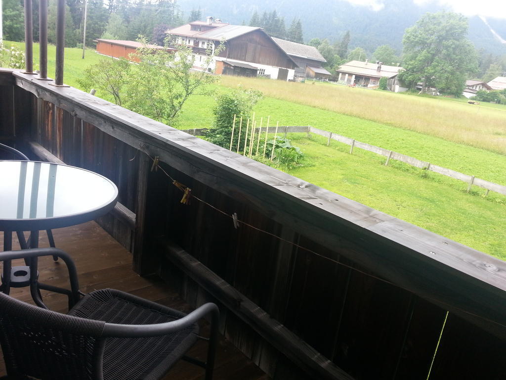 Haus Karwendelblick Bed and Breakfast Leutasch Buitenkant foto