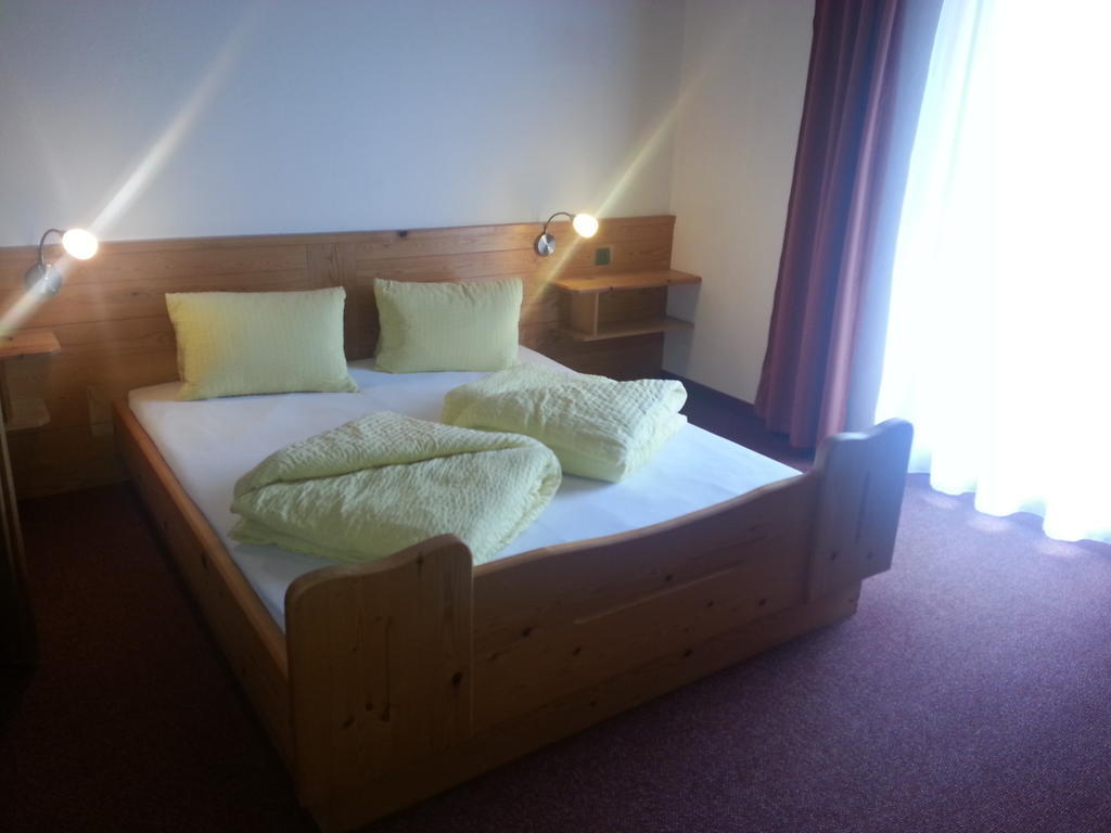 Haus Karwendelblick Bed and Breakfast Leutasch Buitenkant foto