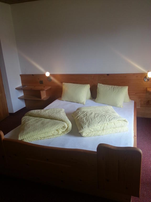 Haus Karwendelblick Bed and Breakfast Leutasch Buitenkant foto