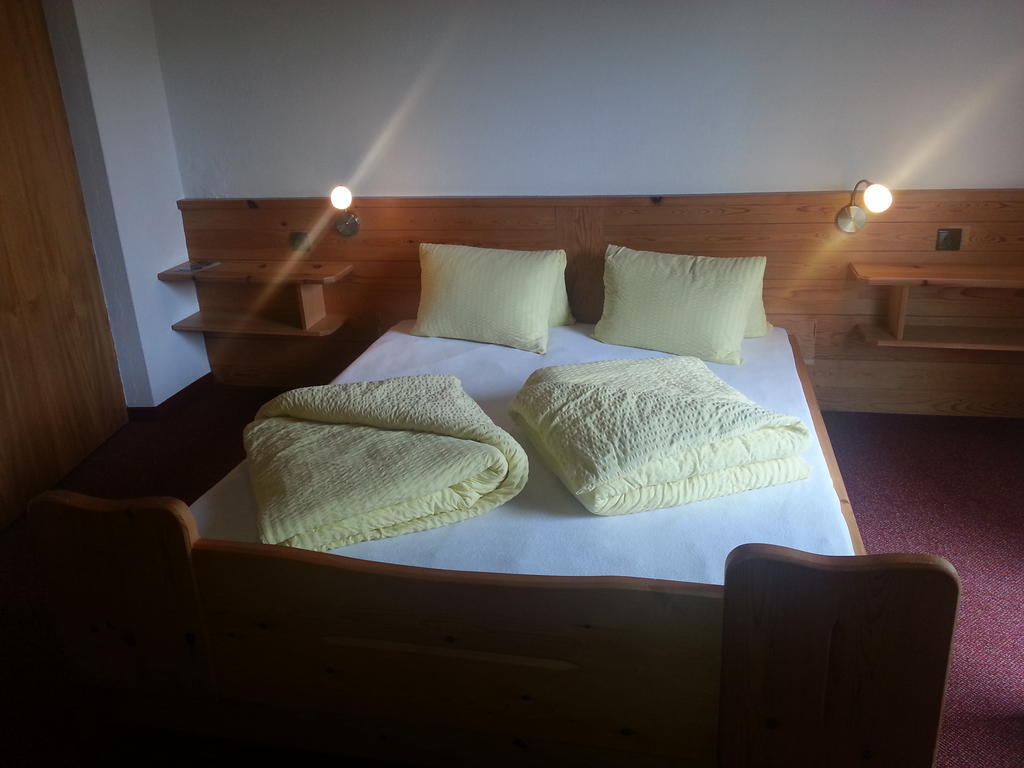 Haus Karwendelblick Bed and Breakfast Leutasch Buitenkant foto